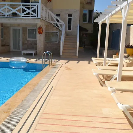 Safari Suit N-10 Apartman Side