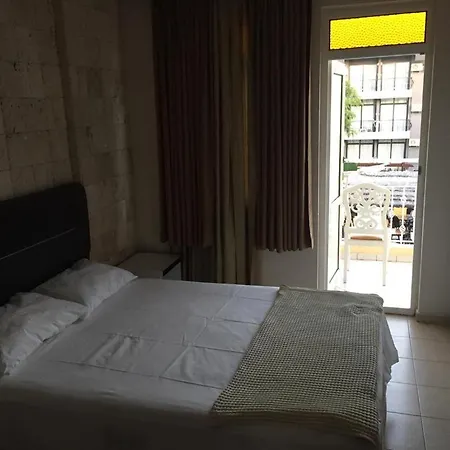 Safari Suit N-10 Apartman Side
